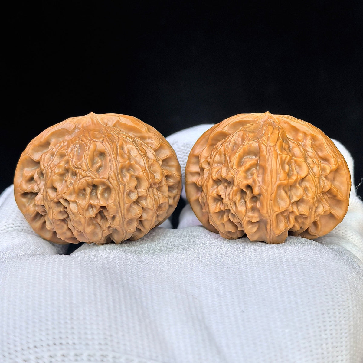 "Palace Lantern" Gongdeng GD-17E6 Low-Profile Wenwan Walnuts Pair | 42.0mm x 40.0mm | GD-17E6 - ThePatinaProject