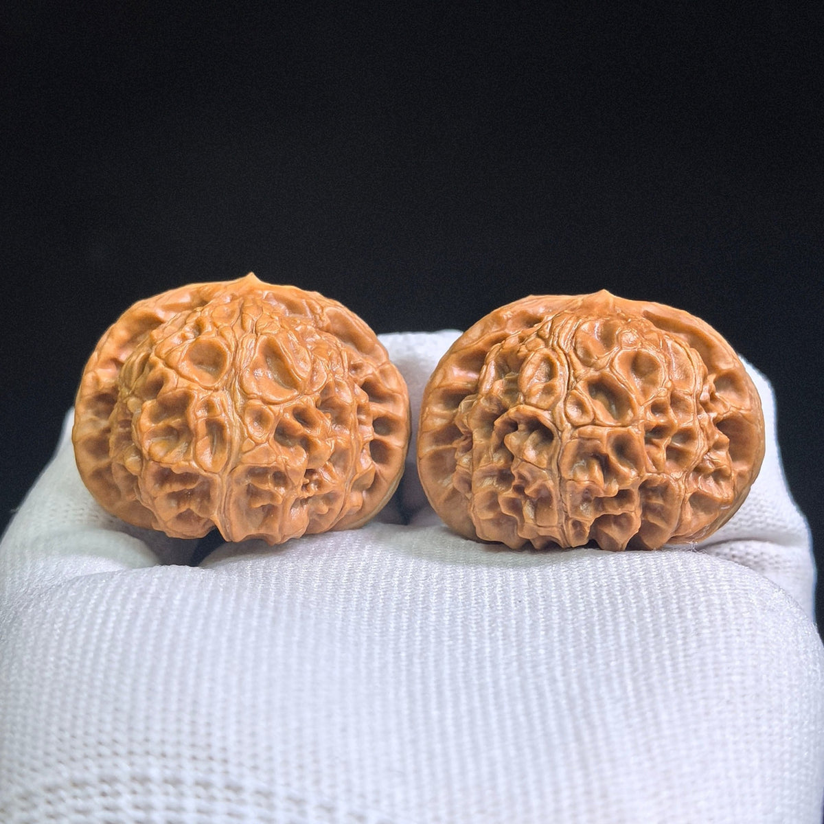 "Palace Lantern" Gongdeng GD-SY1A8 Low-Profile Wenwan Walnuts Pair | 40.0mm x 40.0mm | GD-SY1A8 - ThePatinaProject