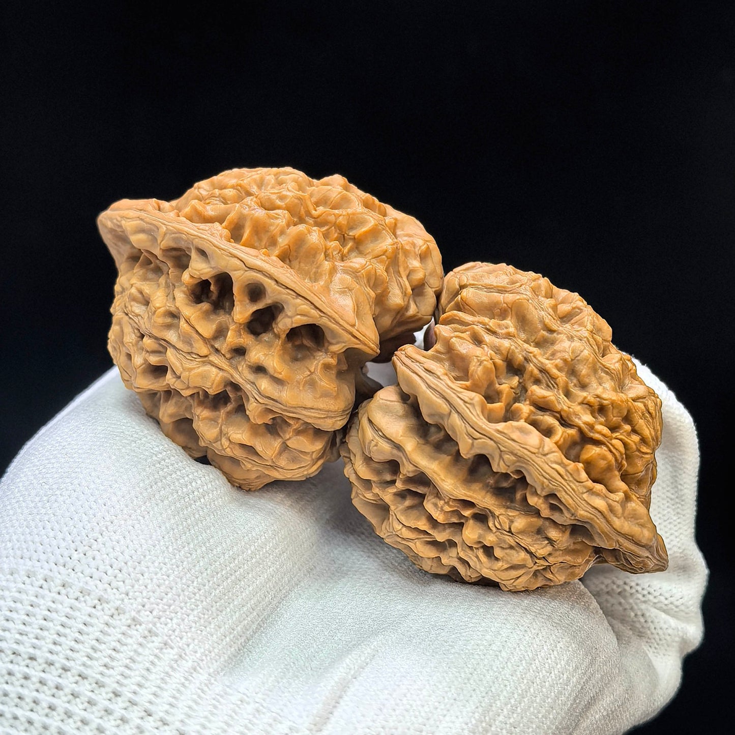 "Peach-Heart Concave Base Kylin" Taoxin Aodi Qilinwen Low-Profile Wenwan Walnuts Pair | 48.0mm x 43.0mm | TXADQLW-1501C - ThePatinaProject