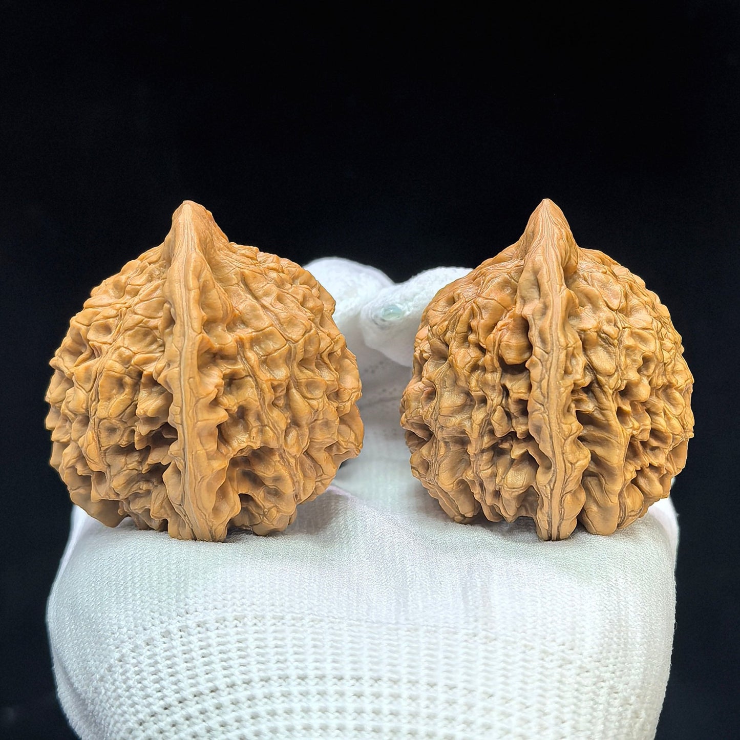 "Peach-Heart Concave Base Kylin" Taoxin Aodi Qilinwen Low-Profile Wenwan Walnuts Pair | 48.0mm x 43.0mm | TXADQLW-1501C - ThePatinaProject