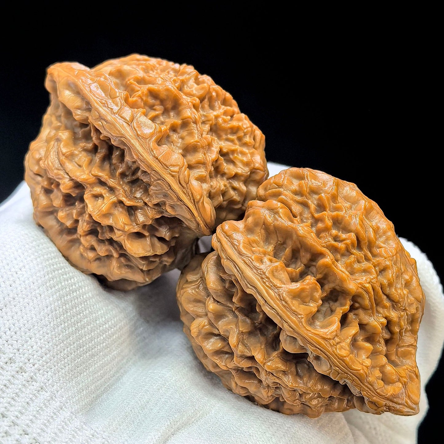 "Peach-Heart Concave Base Kylin" Taoxin Aodi Qilinwen Low-Profile Wenwan Walnuts Pair | 52.0mm x 44.0mm | TXADQLW-1502C - ThePatinaProject
