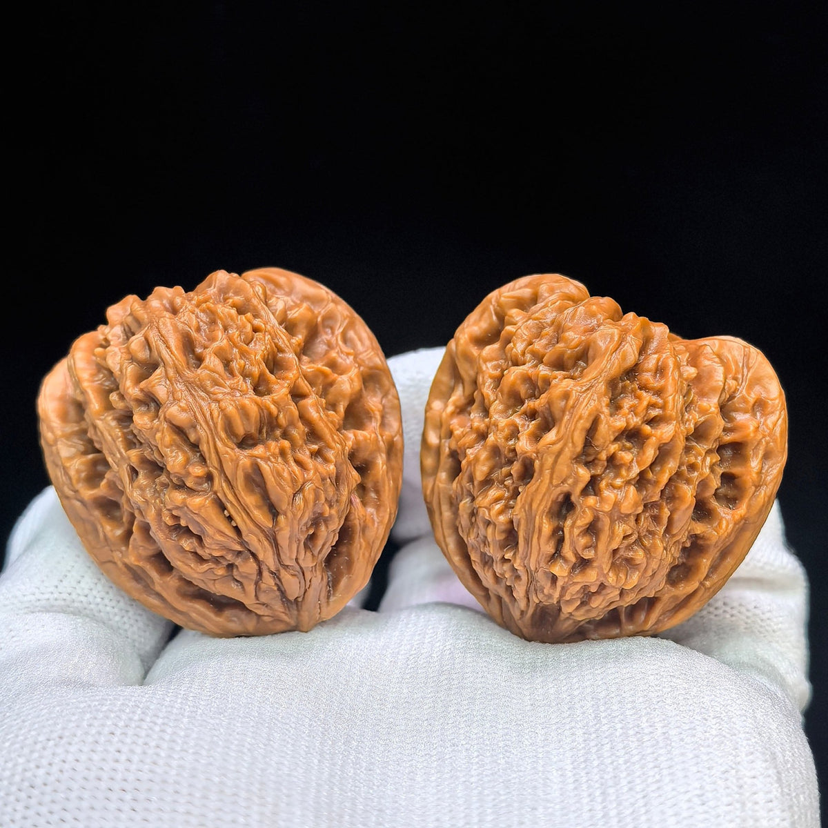 "Peach-Heart Concave Base Nanjiangshi" Taoxin Aodi Nanjiangshi Low-Profile Wenwan Walnuts Pair | 40.0mm x 40.0mm | NJS-1509C - ThePatinaProject