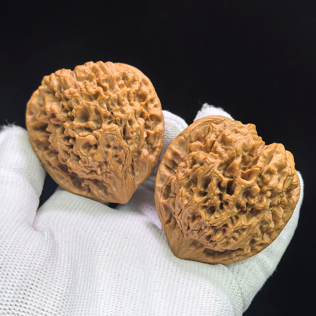 Peach-Heart Concave-Base Qilin Pattern Wenwan Walnut Pair | Broad Deep-Textured Form | 48.0mm × 44.0mm | TXBDQLW-17G6 - ThePatinaProject