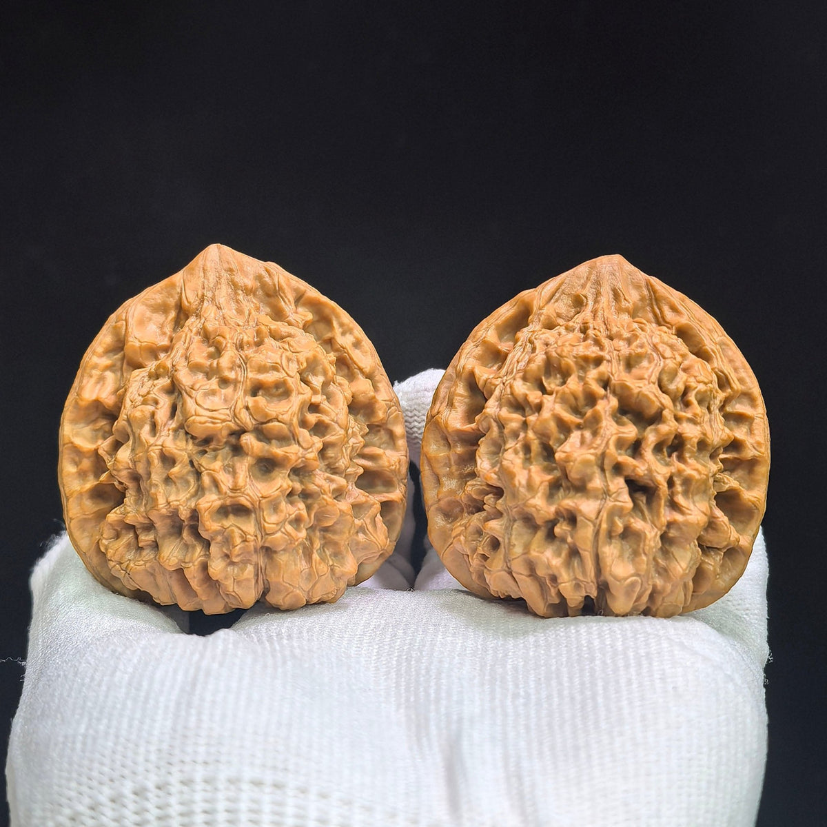 Peach-Heart Concave-Base Qilin Pattern Wenwan Walnut Pair | Broad Deep-Textured Form | 48.0mm × 44.0mm | TXBDQLW-17G6 - ThePatinaProject