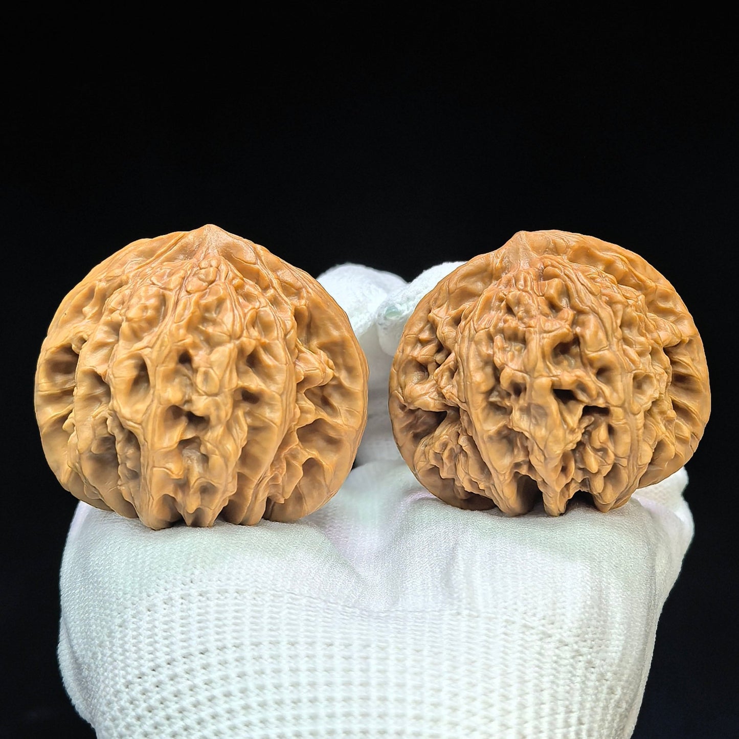 "Peach-Heart Concave Base Rosy Cloud Ridge" Taoxin Aodi Xiayunling Low-Profile Wenwan Walnuts Pair | 46.0mm x 44.0mm | XYL-1504C - ThePatinaProject