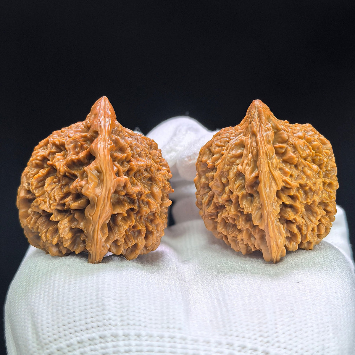 "Peach Heart Concave Base Starry Sky" Taoxin Aodi Mantianxing MTX-1408 Classic Wenwan Walnuts Pair | 39.0mm x 37.0mm | MTX-1408 - ThePatinaProject