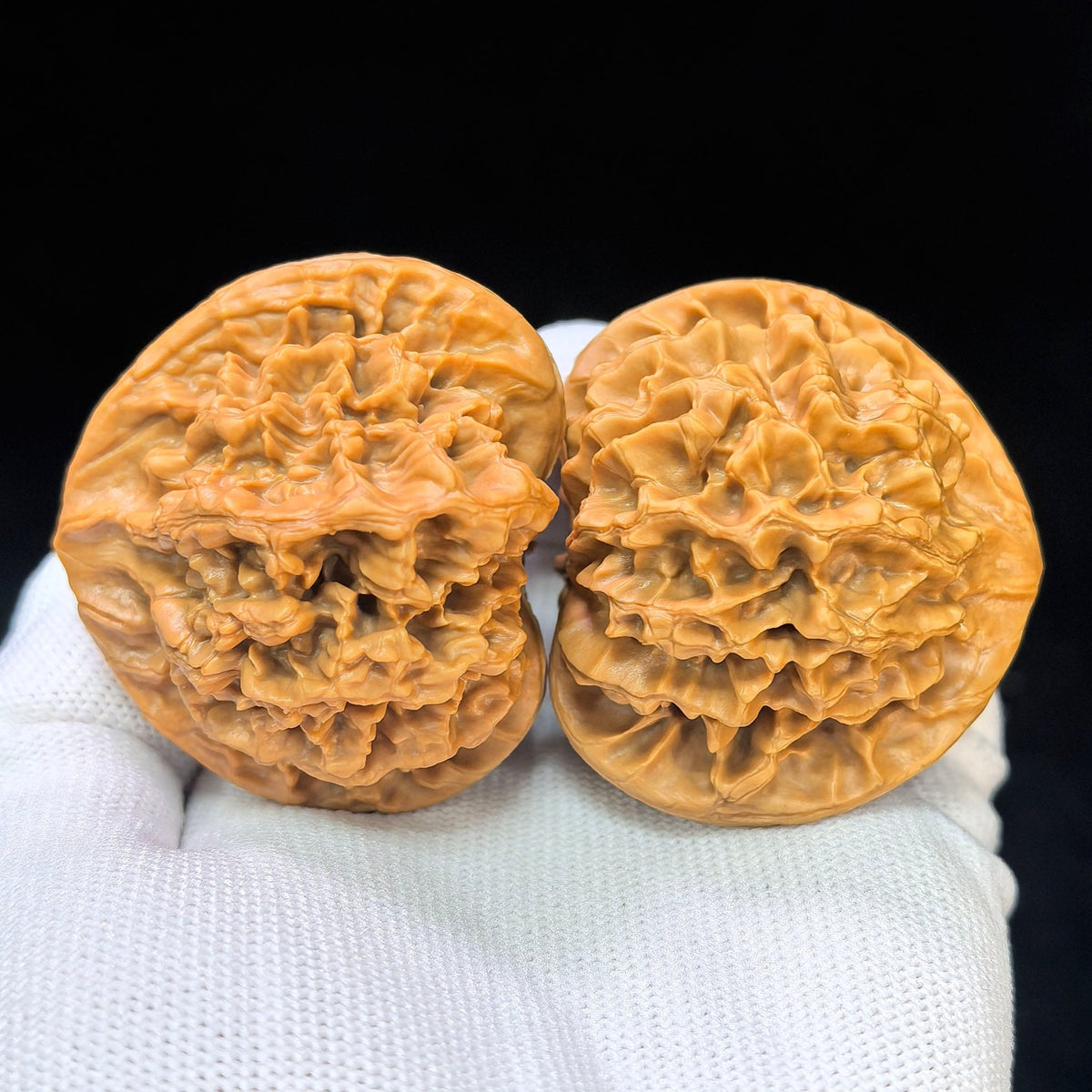 Peach-Heart Emperor Wenwan Walnut Pair — 49.0mm x 47.0mm | S-Grade | SLW-SY1C9 - ThePatinaProject