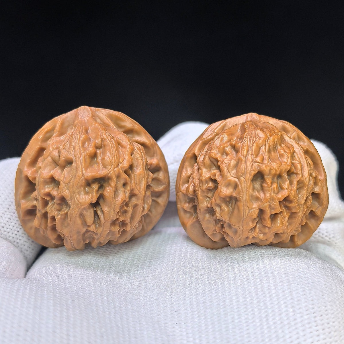 "Peach-Heart Palace Lantern" Taoxin Gongdeng Pocket Low-Profile Wenwan Walnuts Pair | 35.0mm x 35.0mm | GD-SY1B10 - ThePatinaProject
