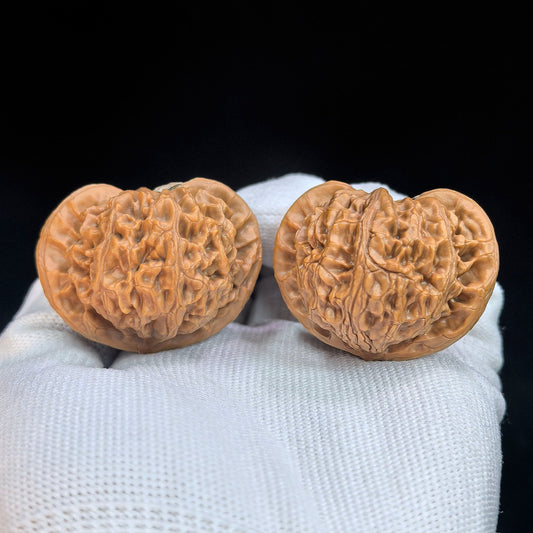 Peach-Heart Palace Lantern Wenwan Walnut Pair | 42.0mm × 38.0mm | TXGD-17A0C - ThePatinaProject