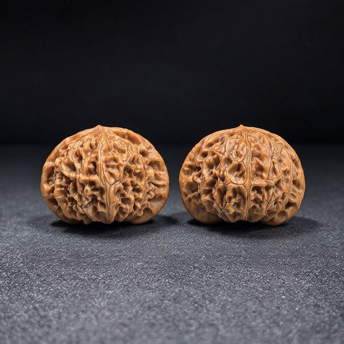 Peach-Heart Palace Lantern Wenwan Walnut Pair | 42.0mm × 38.0mm | TXGD-17A0C - ThePatinaProject