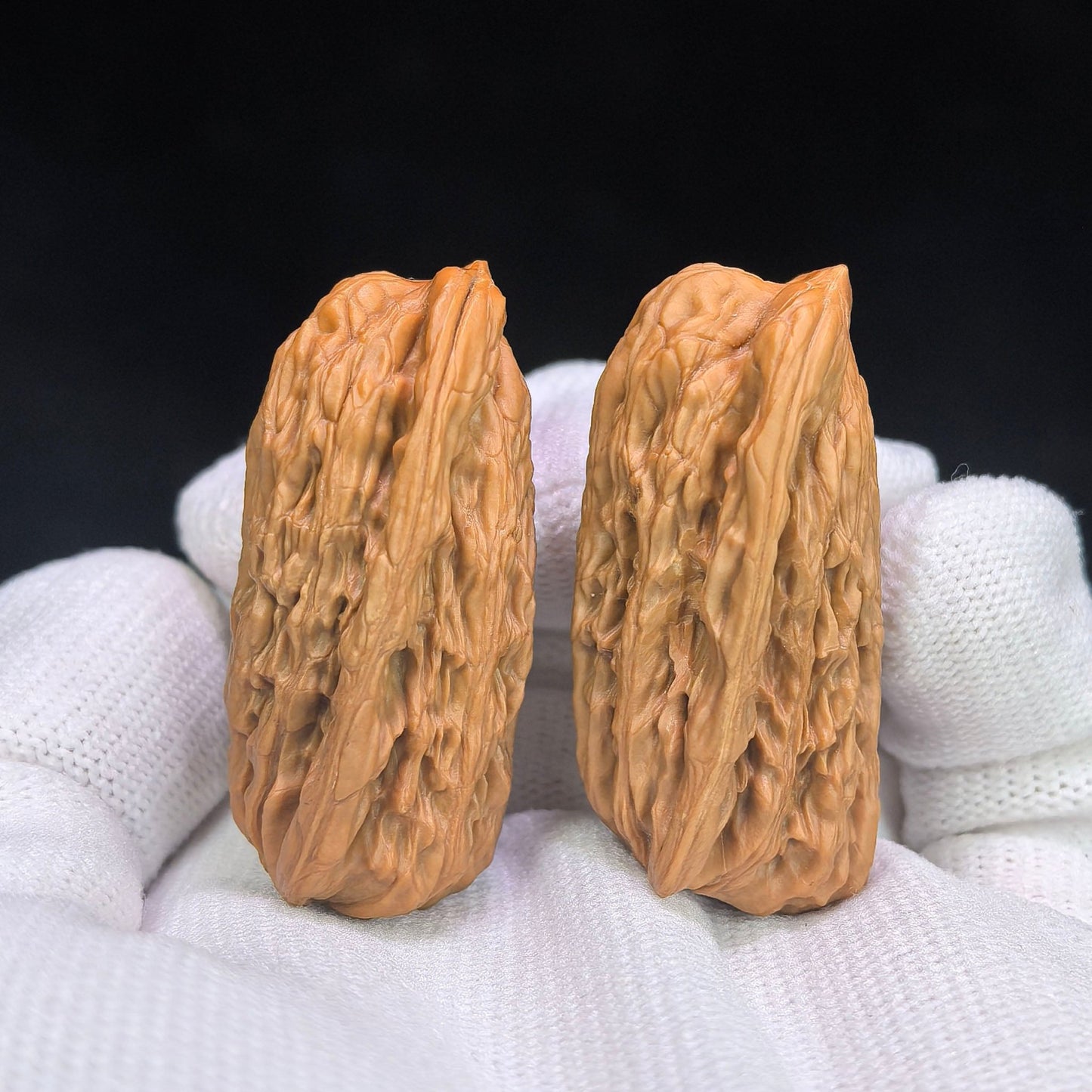 "Penguin Gold Bar" Qie Jintiao QEJT-CG244E Wenwan Walnuts Collector Pair | 21.0mm x 21.0mm | Stock ID: QEJT-CG244E - ThePatinaProject