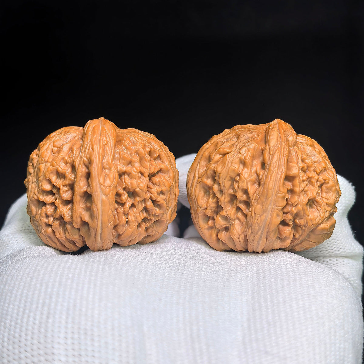 "Ping Gu Yuan Bao Wu Gui Bei / Ingot Turtle Back" Heirloom Collection Wenwan Walnuts Pair | 37.0mm x 41.0mm | PGYB-C1C9E - ThePatinaProject