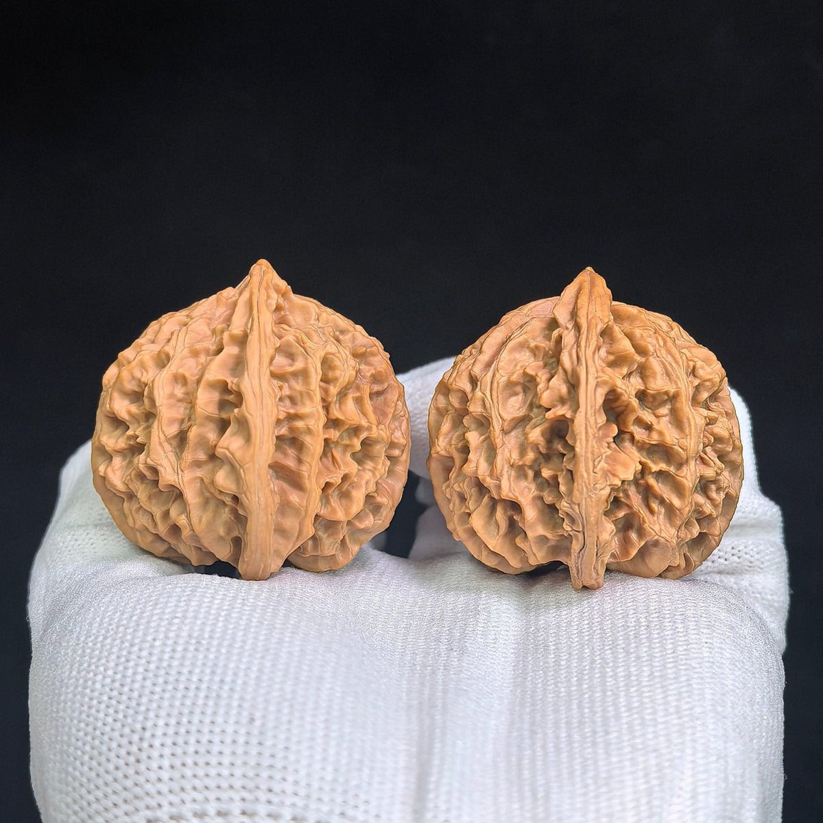 "Ping Guo Yuan / Apple Orchard" Heirloom Collection Wenwan Walnuts Pair | 45.0mm x 41.0mm | PGY-1201C - ThePatinaProject