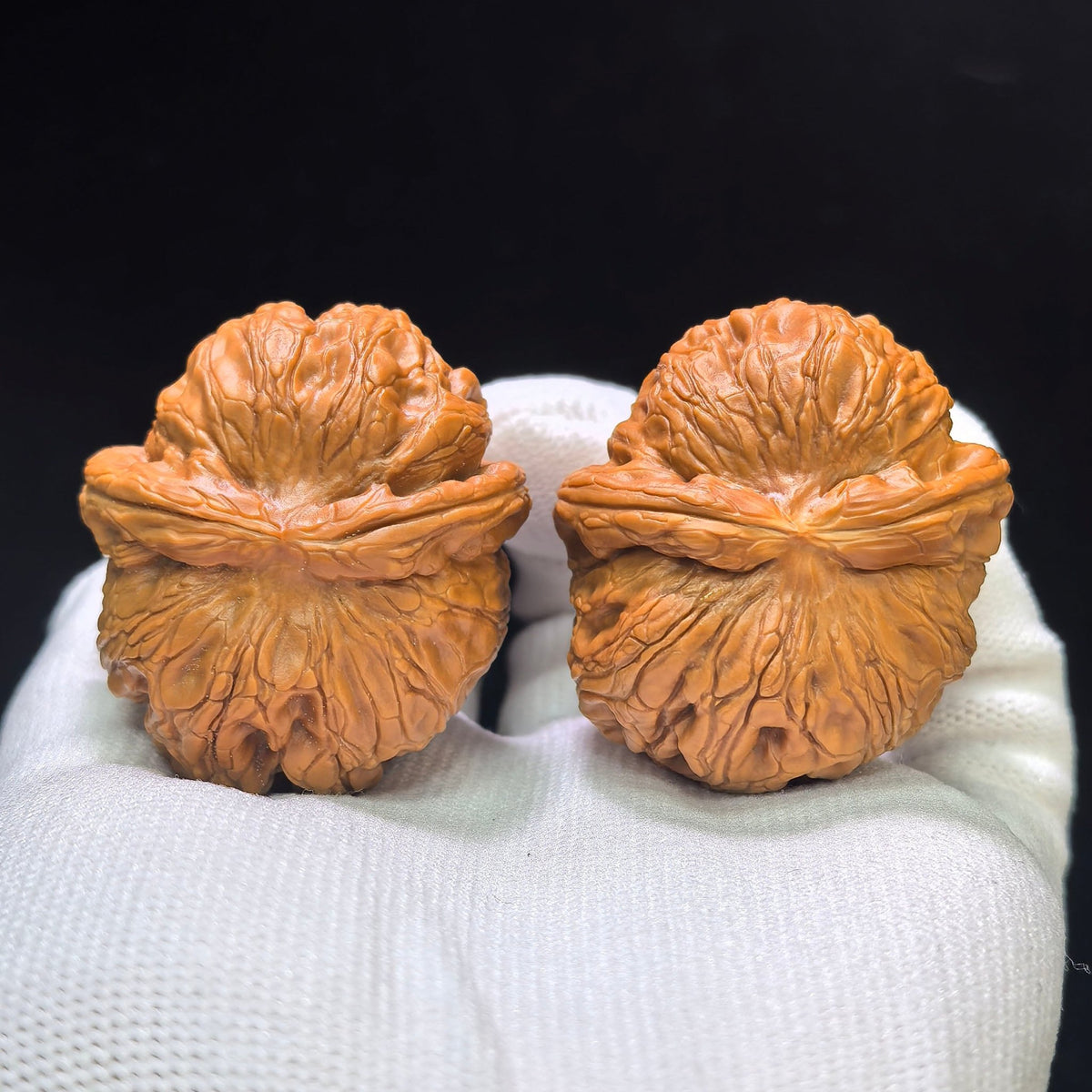 "Pinggu Ingot Clairvoyant Ear" Pinggu Yuanbao Shunfenge Wenwan Walnuts Pair | 39.0mm x 44.0mm | PGYBSFE-CG214E - ThePatinaProject