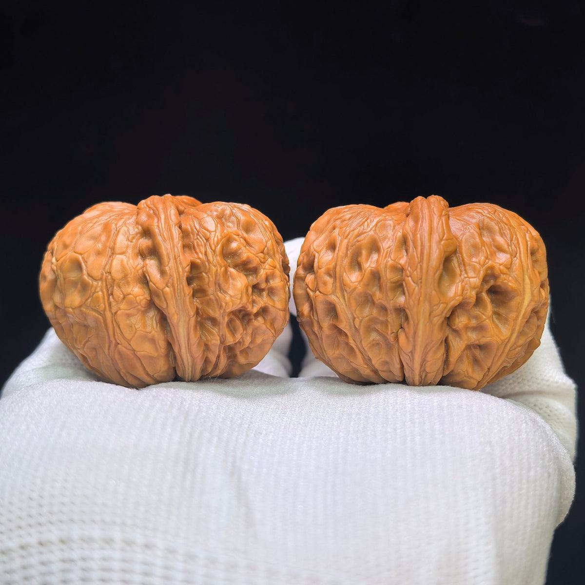 "Pinggu Ingot Clairvoyant Ear" Pinggu Yuanbao Shunfenge Wenwan Walnuts Pair | 39.0mm x 44.0mm | PGYBSFE-CG214E - ThePatinaProject