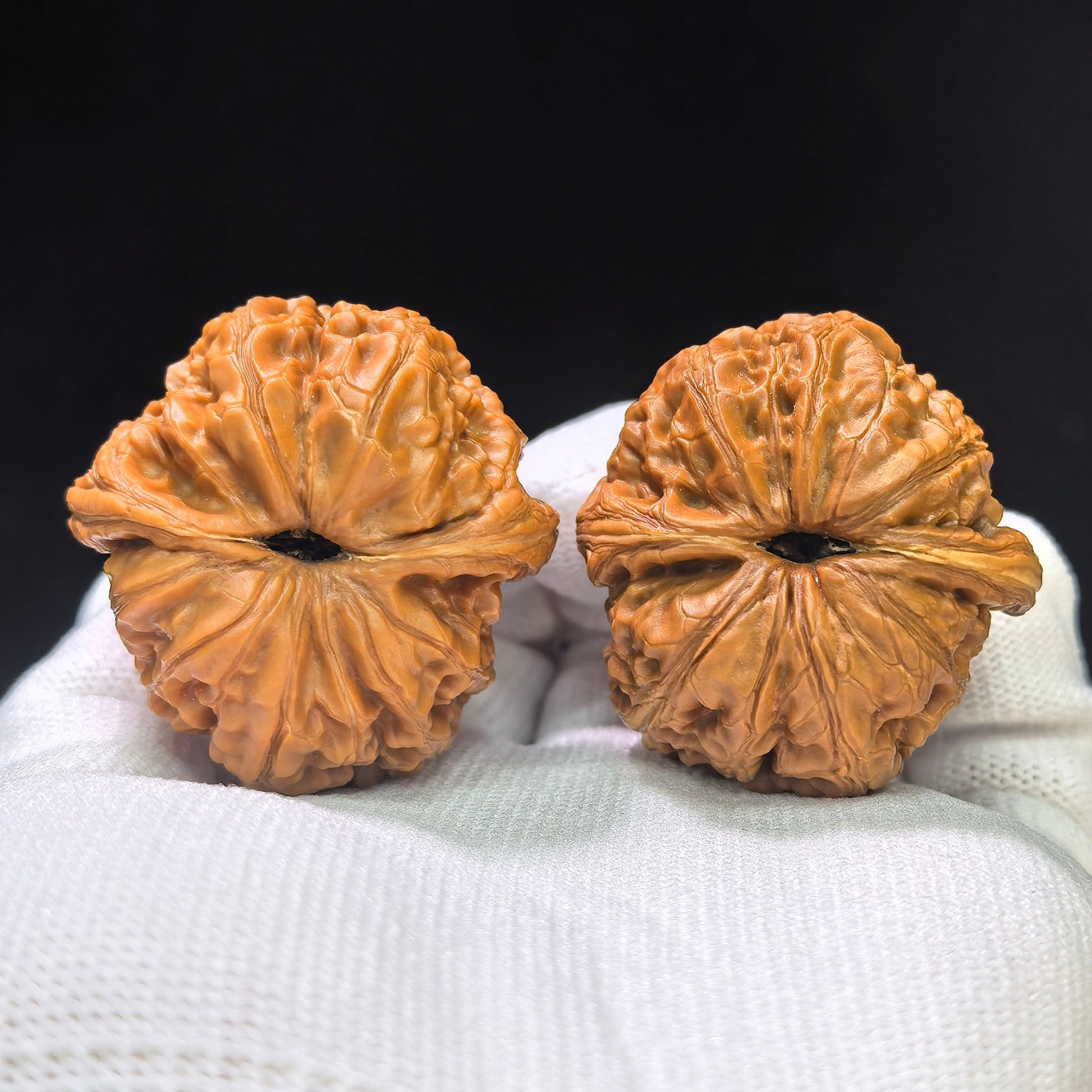 "Pinggu Sycee Ingot" Pinggu Yuanbao PGYB-1502C Low-Profile Wenwan Walnuts Pair | 38.0mm x 40.0mm | PGYB-1502C - ThePatinaProject