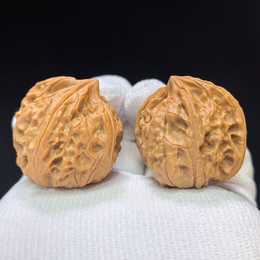 "Pocket Imperial Jade Seal Vulture" Yuxi Zuoshandiao Special Pocket Mutation Wenwan Walnuts Pair | 31.0mm x 32.0mm | YSZSD-C231E - ThePatinaProject