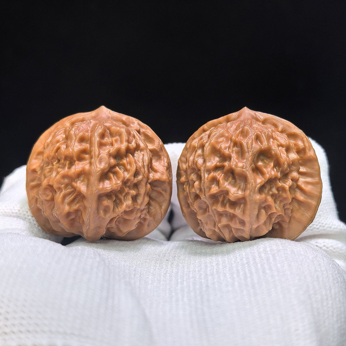 "Porcelain Doll" Ciwawa Wenwan Walnuts Pair | 37.0mm x 37.0mm | CWW-1503C - ThePatinaProject