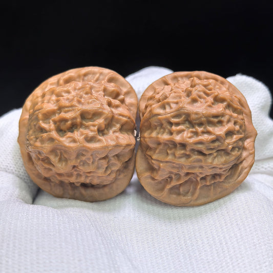 "Porcelain Doll" Ciwawa Wenwan Walnuts Pair | 39.0mm x 36.0mm | CWW-1502C - ThePatinaProject
