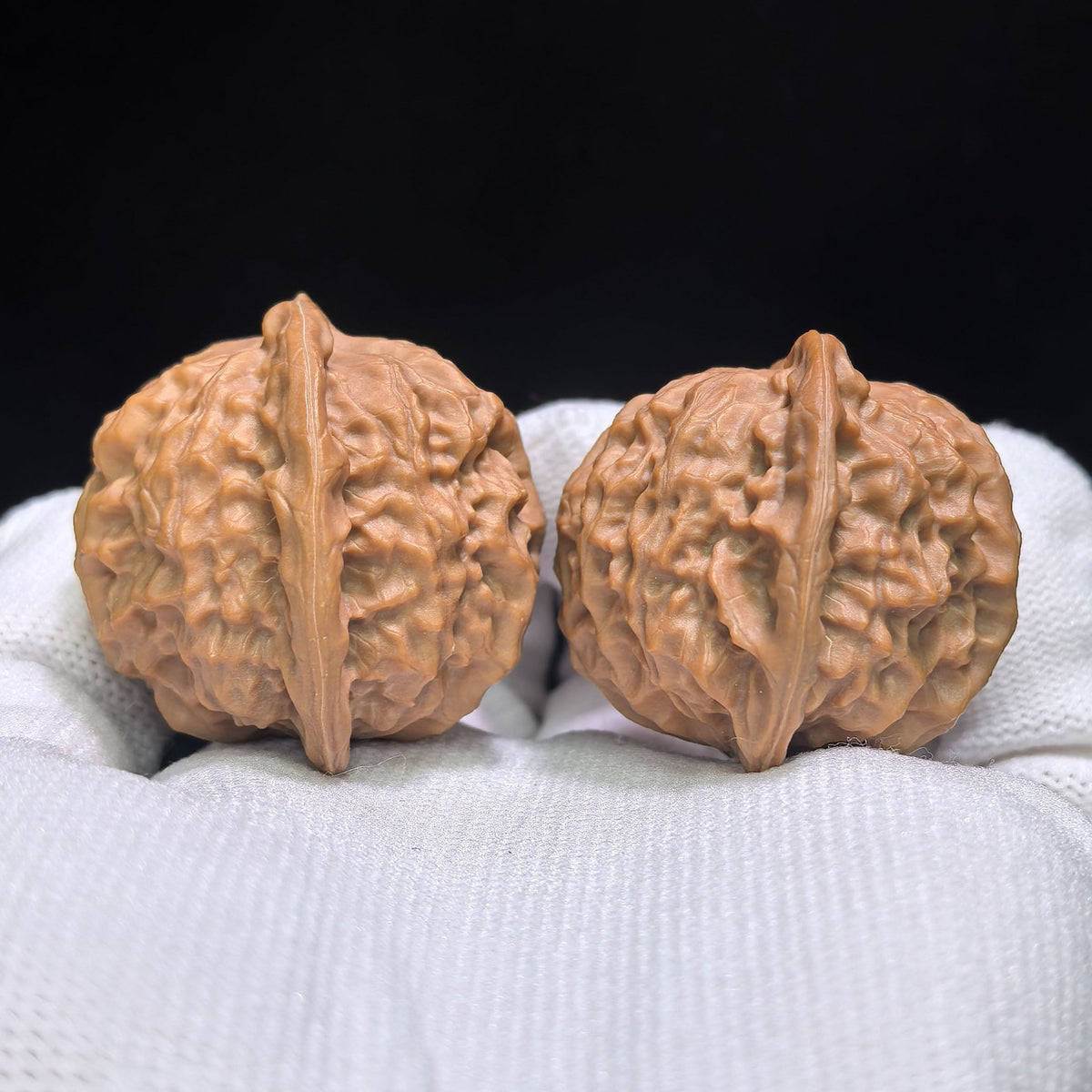"Porcelain Doll" Ciwawa Wenwan Walnuts Pair | 39.0mm x 36.0mm | CWW-1502C - ThePatinaProject
