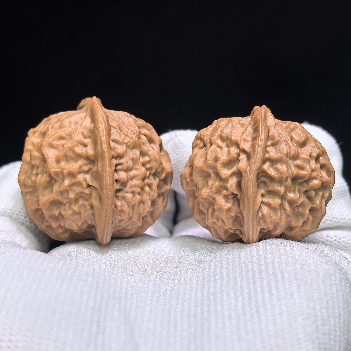 "Porcelain Doll" Ciwawa Wenwan Walnuts Pair | 39.0mm x 36.0mm | CWW-1502C - ThePatinaProject