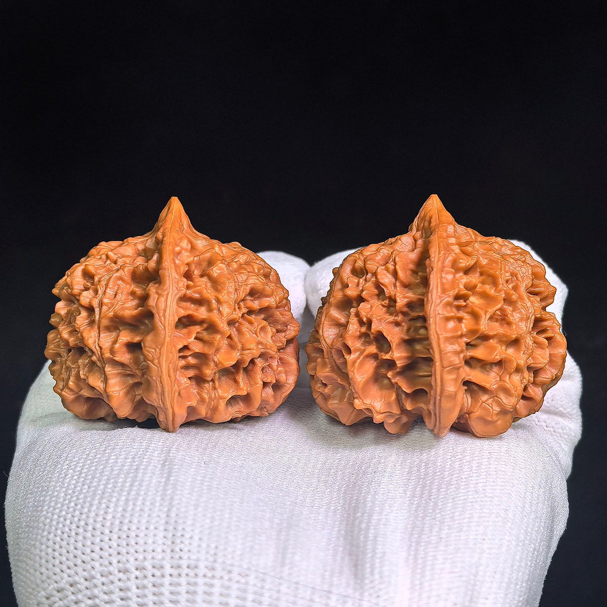 “Qilin Pattern Pantao” Broad-Bodied Wenwan Walnuts Pair | 48.0mm × 46.0mm | QLWPT-CWC1E - ThePatinaProject