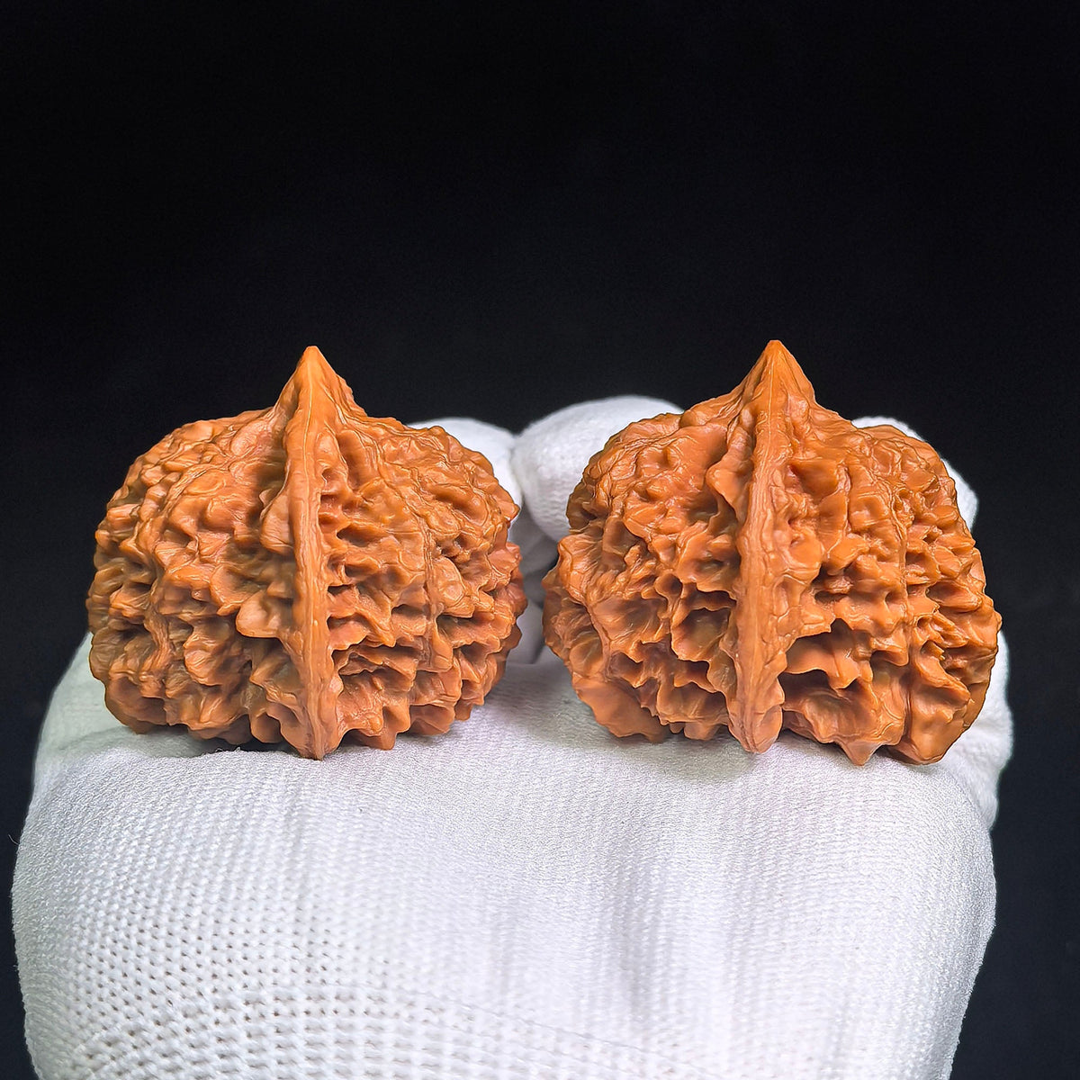 “Qilin Pattern Pantao” Broad-Bodied Wenwan Walnuts Pair | 48.0mm × 46.0mm | QLWPT-CWC1E - ThePatinaProject