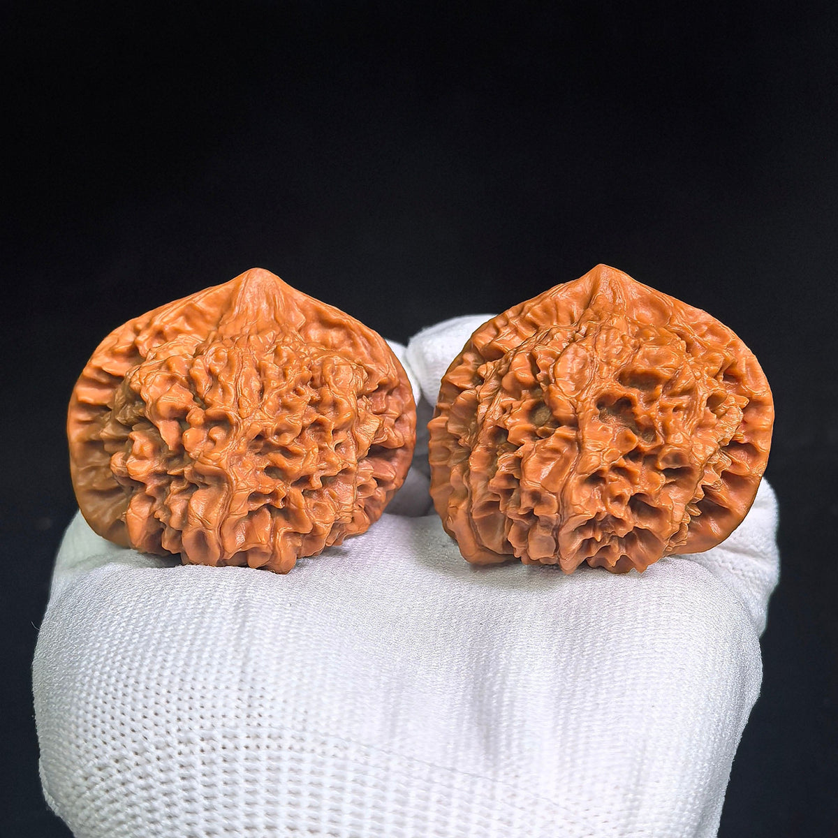 “Qilin Pattern Pantao” Broad-Bodied Wenwan Walnuts Pair | 48.0mm × 46.0mm | QLWPT-CWC1E - ThePatinaProject