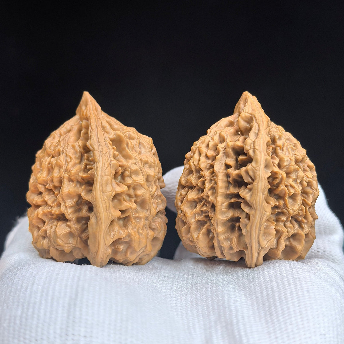 “Qilin Pattern” Peach-Heart Concave-Base Wenwan Walnut Pair | 48.0mm × 39.0mm | QLWTXBD-17G3 - ThePatinaProject
