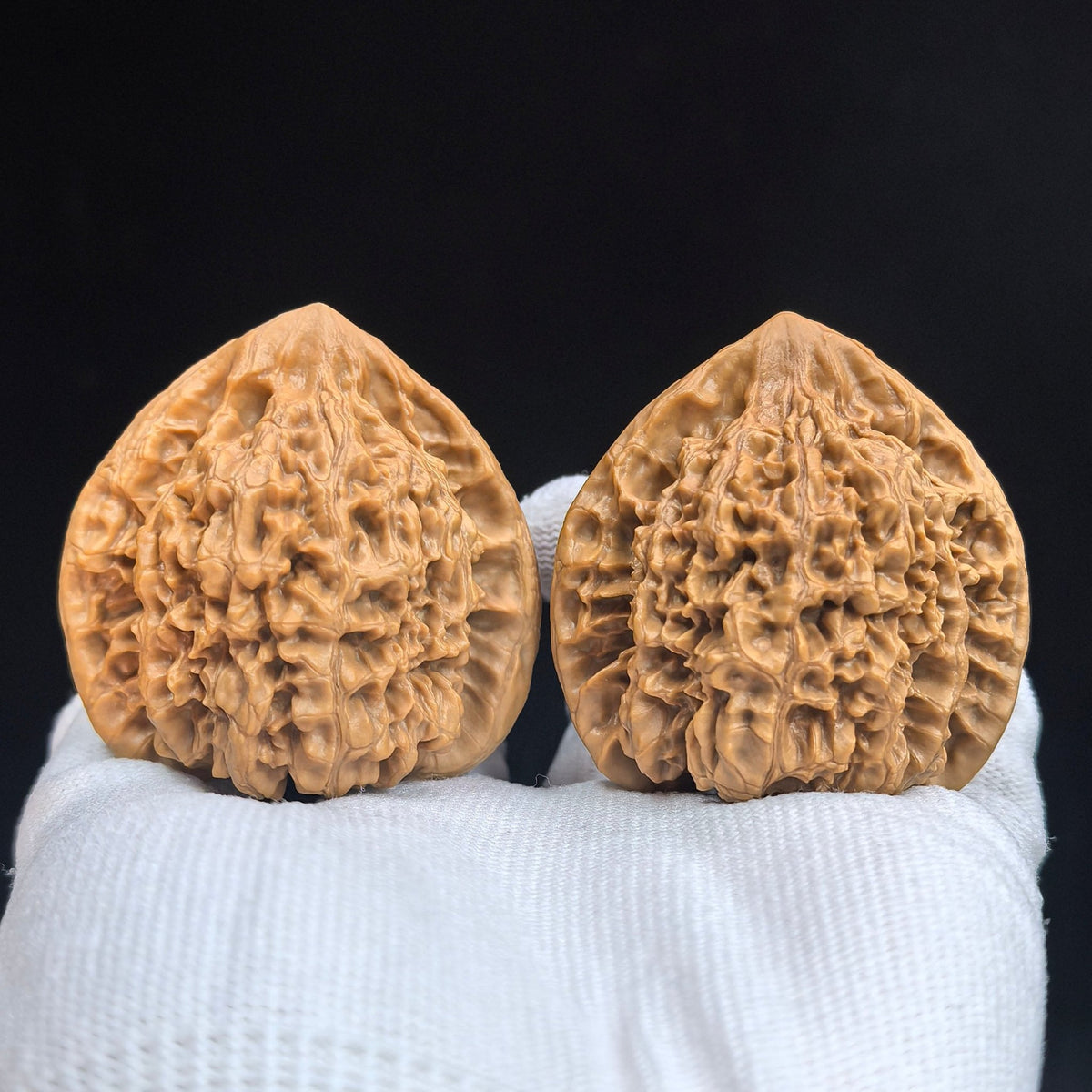 “Qilin Pattern” Peach-Heart Concave-Base Wenwan Walnut Pair | 48.0mm × 39.0mm | QLWTXBD-17G3 - ThePatinaProject