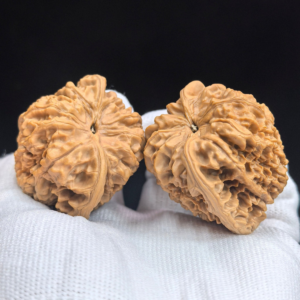 “Qilin Pattern” Peach-Heart Concave-Base Wenwan Walnut Pair | 48.0mm × 39.0mm | QLWTXBD-17G3 - ThePatinaProject