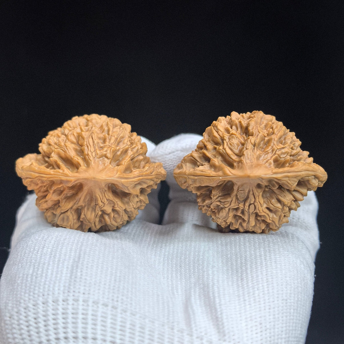 “Qilin Pattern” Peach-Heart Concave-Base Wenwan Walnut Pair | 48.0mm × 39.0mm | QLWTXBD-17G3 - ThePatinaProject