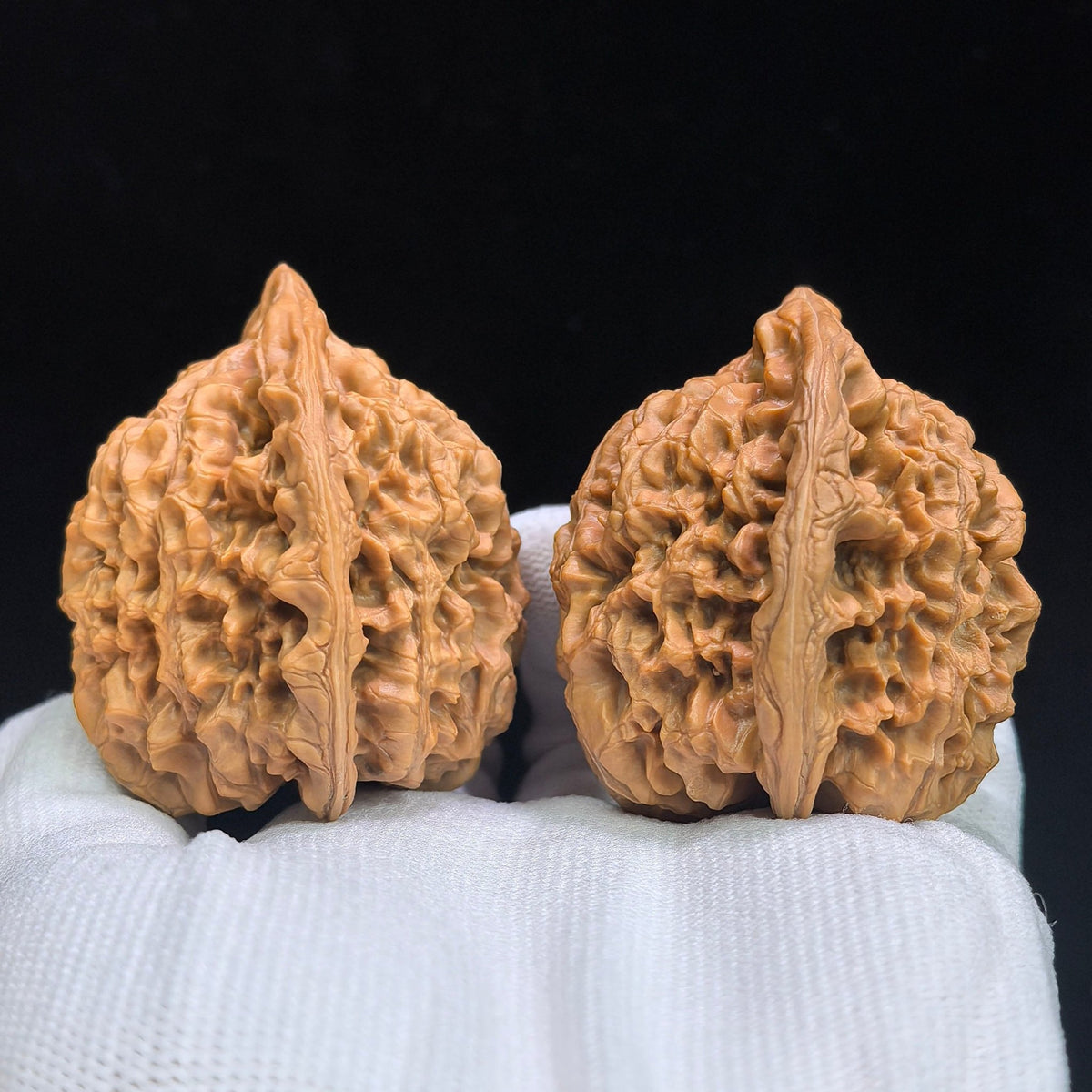 “Qilin Pattern” Qilin Wen Large Deep-Textured Wenwan Walnut Pair | 48.0mm × 44.0mm | QLW-17C9C - ThePatinaProject