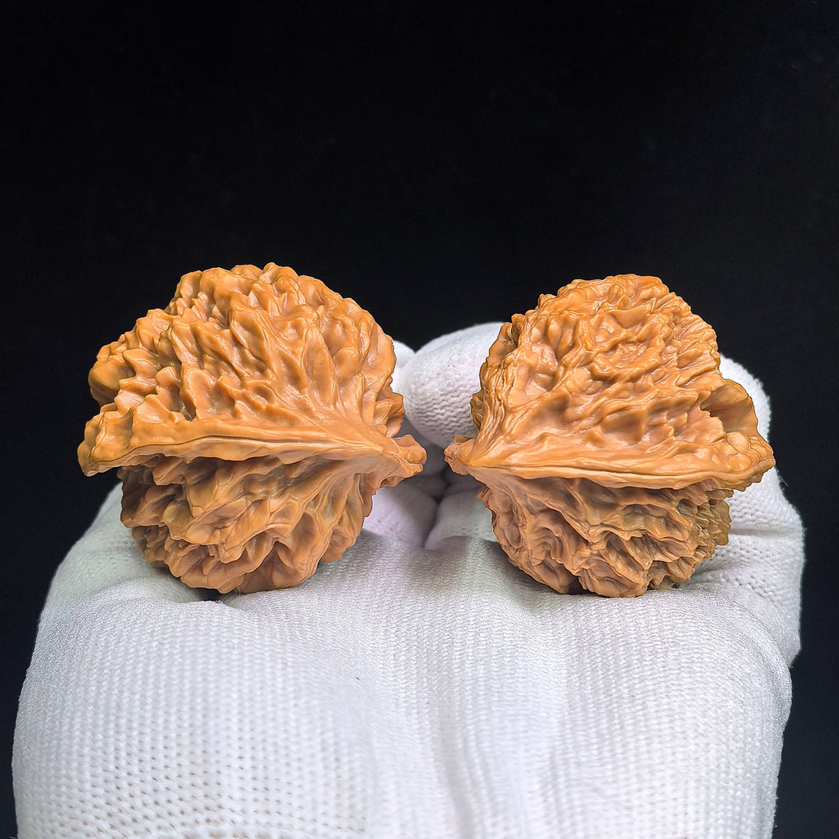 Qilin-Spined Hedgehog Wenwan Walnut Pair | 43.0mm x 43.0mm | QLCW-C1D0E - ThePatinaProject