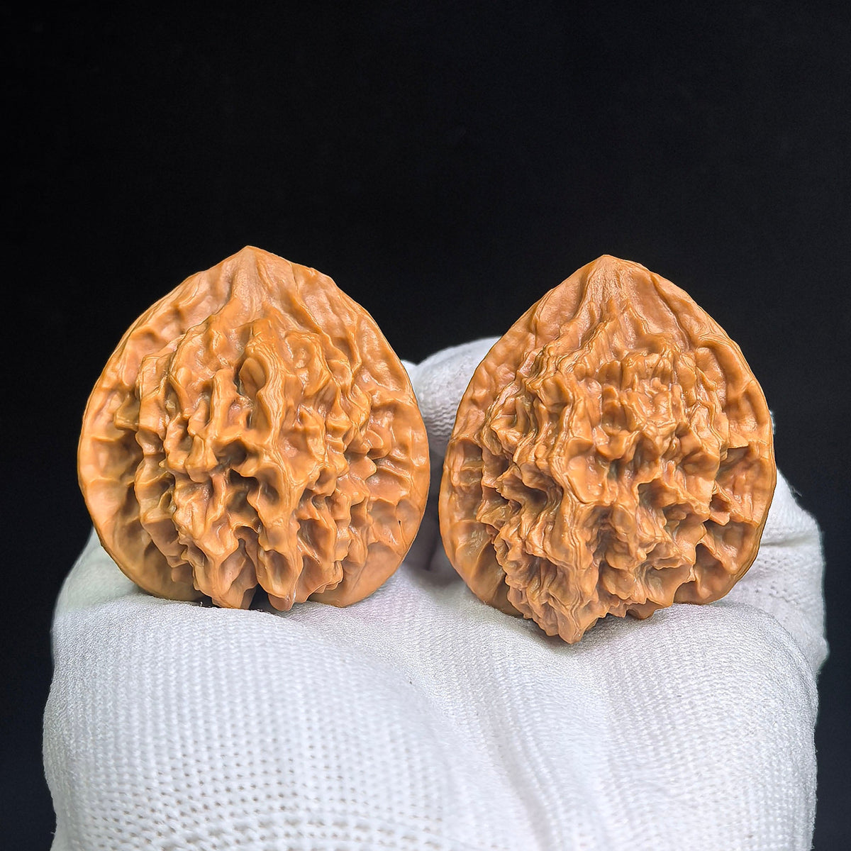 Qilin-Spined Hedgehog Wenwan Walnut Pair | 43.0mm x 43.0mm | QLCW-C1D0E - ThePatinaProject