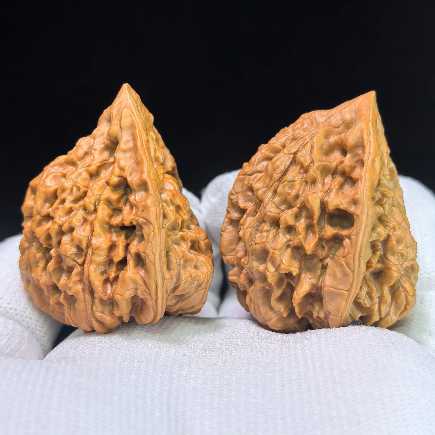 Qilinwen Zuofo (Qilin Pattern Seated Buddha) Scholar Walnuts Pair | 34.0mm x 37.0mm | Stock ID: QLWZF-401E - ThePatinaProject
