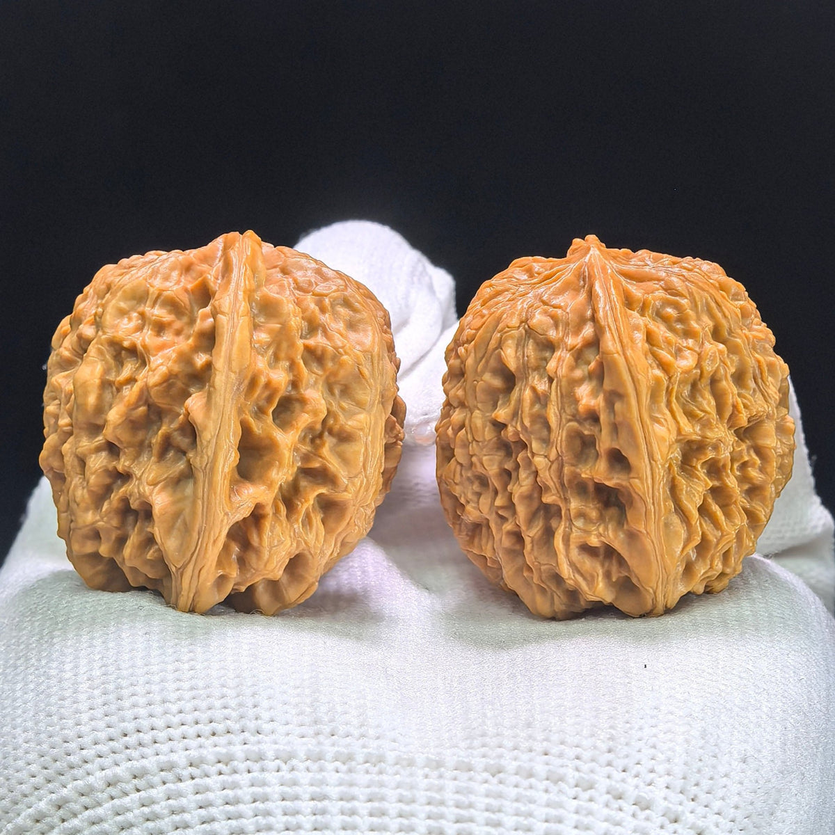 "Rain Flower Pebble" Yuhuashi Classic Low-Profile Wenwan Walnuts Pair | 36.0mm x 33.0mm | YHS-1402 - ThePatinaProject