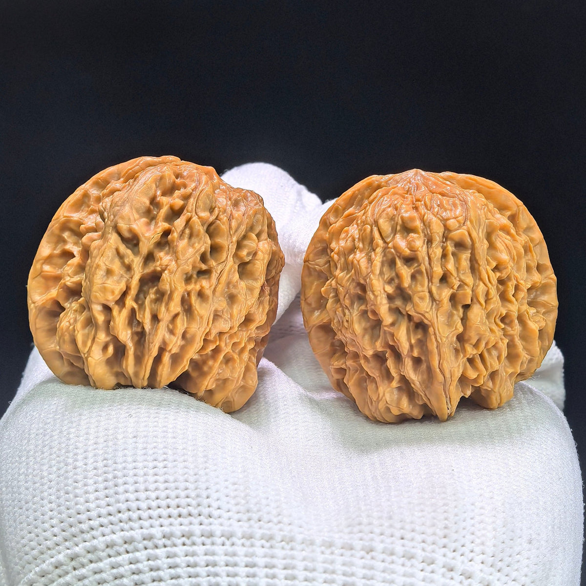 "Rain Flower Pebble" Yuhuashi Classic Low-Profile Wenwan Walnuts Pair | 36.0mm x 33.0mm | YHS-1402 - ThePatinaProject