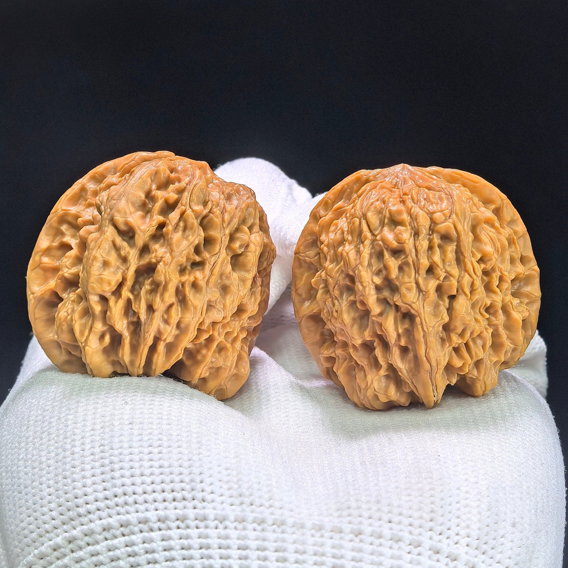"Rain Flower Pebble" Yuhuashi Classic Low-Profile Wenwan Walnuts Pair | 36.0mm x 33.0mm | YHS-1402 - ThePatinaProject