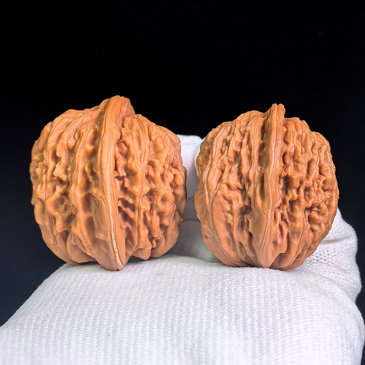 Rare "Sizuolou" Half-Wall (Ban Bi) Ergonomic Pair | Mixed Sizing | Walnut Pair | SZLBB-1201E - ThePatinaProject