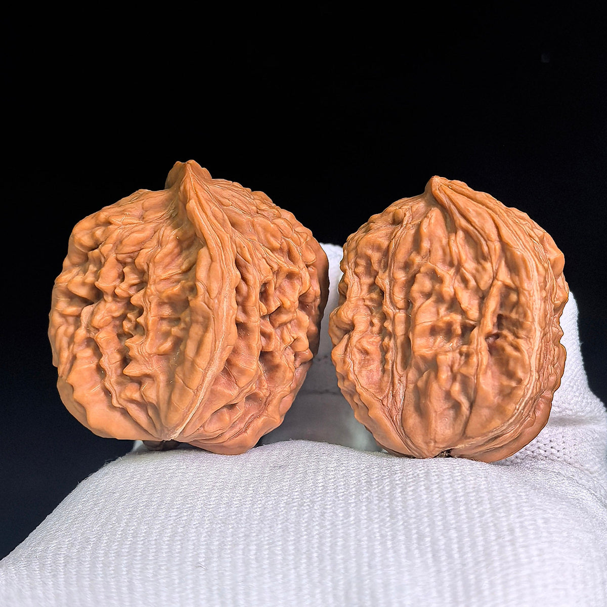 Rare "Sizuolou" Half-Wall (Ban Bi) Ergonomic Pair | Mixed Sizing | Walnut Pair | SZLBB-1201E - ThePatinaProject