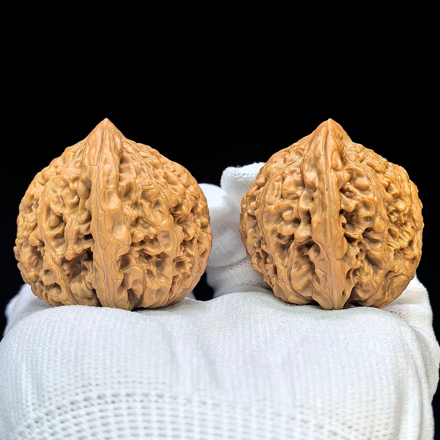 "Red Koi" Hongjinli Low-Profile Wenwan Walnuts Pair | 37.0mm x 40.0mm | HJL-1502C - ThePatinaProject