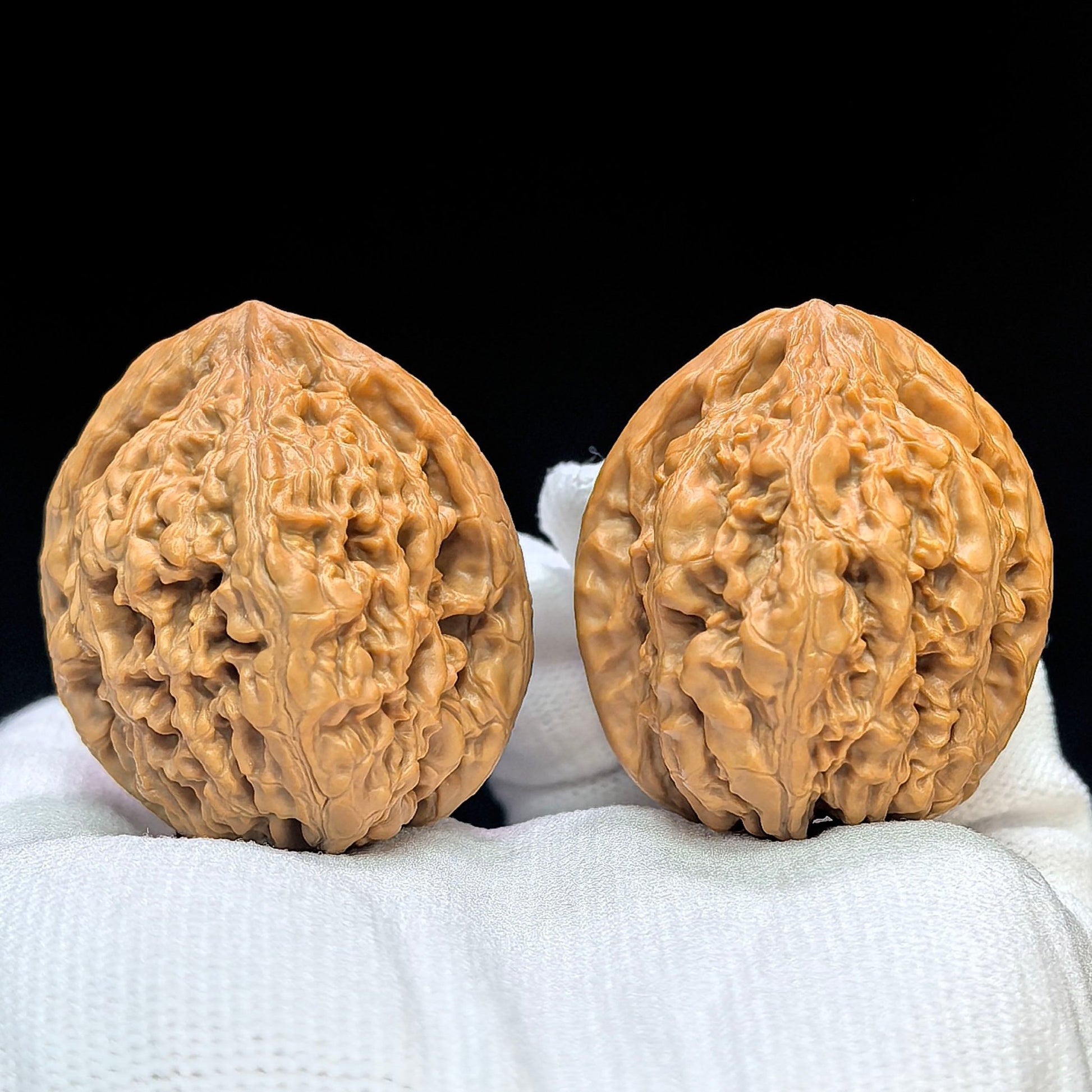 "Red Koi" Hongjinli Low-Profile Wenwan Walnuts Pair | 37.0mm x 40.0mm | HJL-1502C - ThePatinaProject