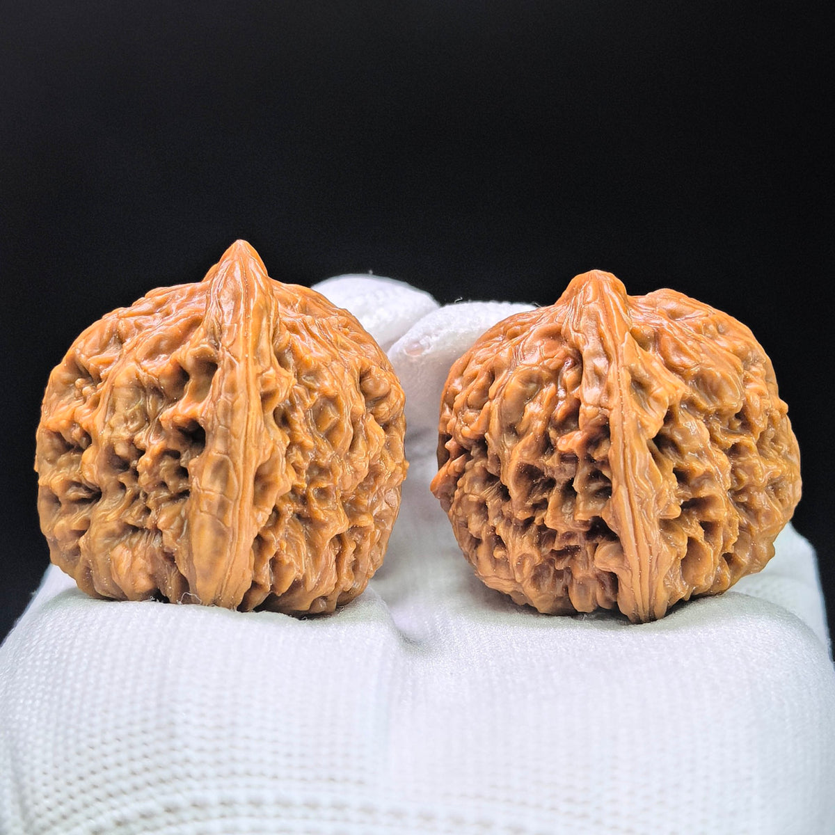 “Red-Shell Triangular Nanjiang Stone” Wenwan Walnut Pair | 37.0mm × 38.0mm | NJS-1410 - ThePatinaProject