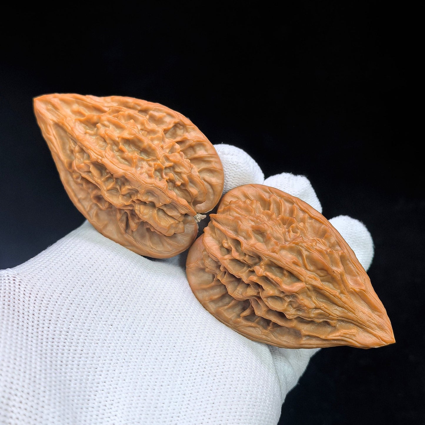 "Red Tasseled Spear" Hongyingqiang HJQ-CWA1E Wenwan Walnuts Pair | 41.0mm x 38.0mm | HJQ-CWA1E - ThePatinaProject