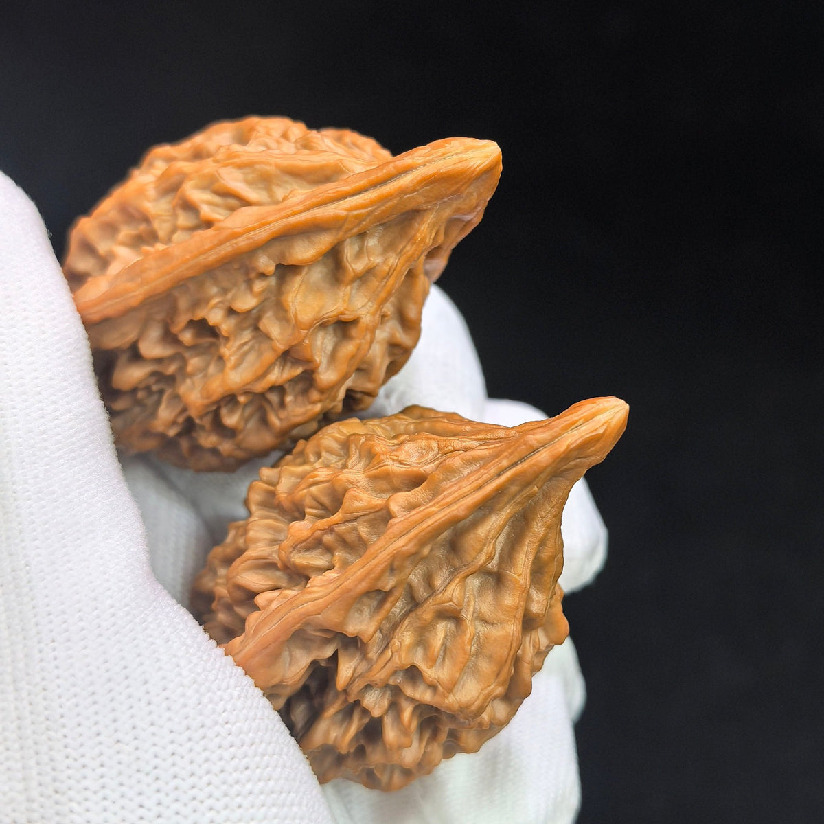 "Red Tasseled Spear" Hongyingqiang HJQ-CWA1E Wenwan Walnuts Pair | 41.0mm x 38.0mm | HJQ-CWA1E - ThePatinaProject