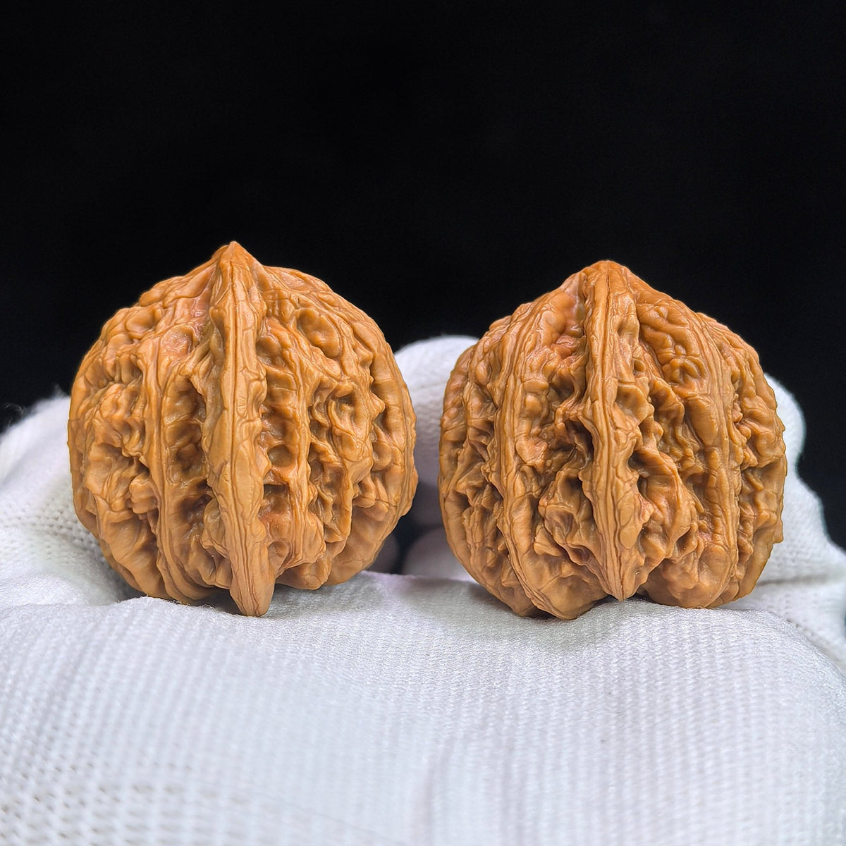 “Ruby” Hongbaoshi Deep-Textured Wenwan Walnut Pair | 39.0mm × 35.0mm | HBS-17D6 - ThePatinaProject