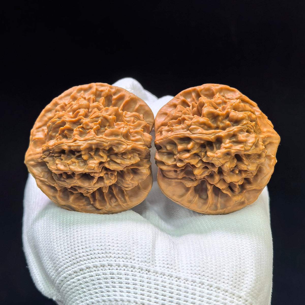 Shaanxi Guanmao Wenwan Walnut Pair | Broad-Shouldered Official Hat Form | 45.0mm × 39.0mm | SXGM-1601 - ThePatinaProject