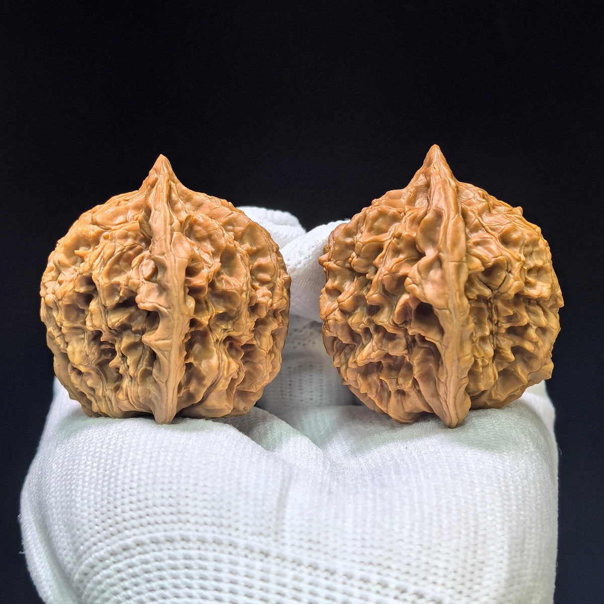 Shaanxi Guanmao Wenwan Walnut Pair | Broad-Shouldered Official Hat Form | 45.0mm × 39.0mm | SXGM-1601 - ThePatinaProject