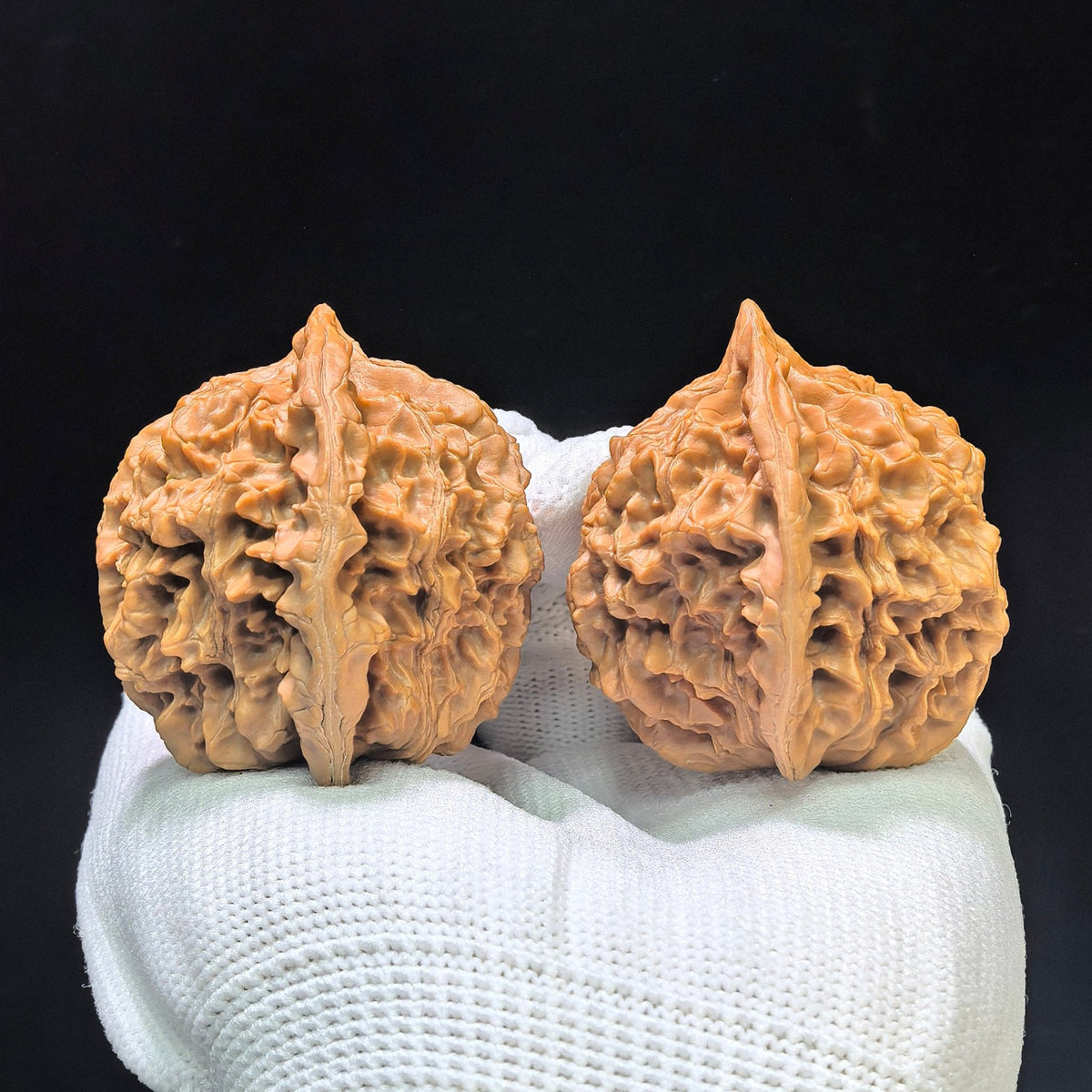 Shaanxi Guanmao Wenwan Walnut Pair | Broad-Shouldered Official Hat Form | 45.0mm × 39.0mm | SXGM-1601 - ThePatinaProject